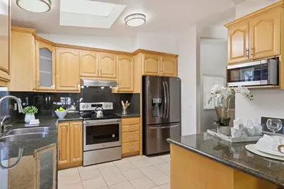 1056 Oaktree Dr, San Jose, CA 95129 - Photo 16