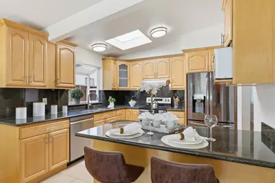 1056 Oaktree Dr, San Jose, CA 95129 - Photo 14