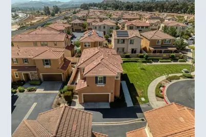 26944 Trestles Dr, Canyon Country, CA 91351 - Photo 16