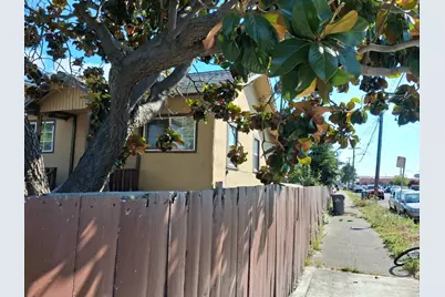 8901 D St, Oakland, CA 94621 - Photo 2