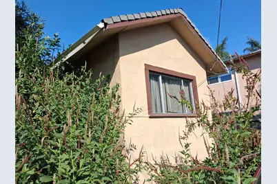 8901 D St, Oakland, CA 94621 - Photo 4