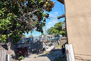 8901 D St, Oakland, CA 94621 - Photo 6