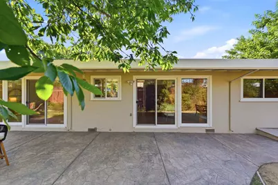 201 Thompson Sq, Mountain View, CA 94043 - Photo 40