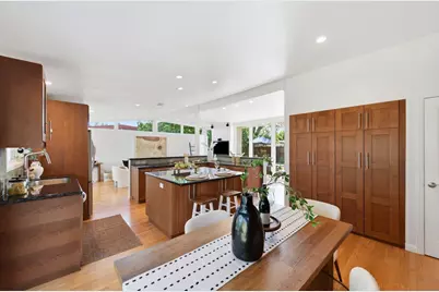 201 Thompson Sq, Mountain View, CA 94043 - Photo 4