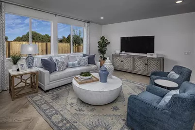2031 Peony St, Hollister, CA 95023 - Photo 4