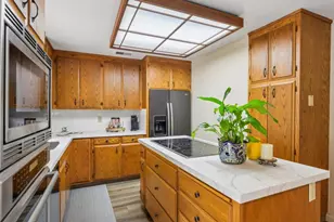 127 Mar Vista Dr, Monterey, CA 93940 - Photo 10