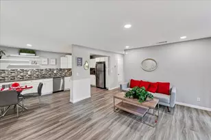 5696 Makati Cir D, San Jose, CA 95123 - Photo 6