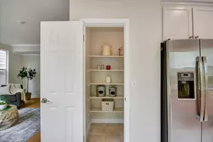 504 Waterlily Ln, Redwood City, CA 94065 - Photo 8