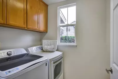 504 Waterlily Ln, Redwood City, CA 94065 - Photo 18