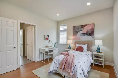 504 Waterlily Ln, Redwood City, CA 94065 - Photo 34