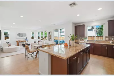 1439 Shore Dr, San Jose, CA 95131 - Photo 14