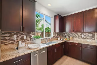 1439 Shore Dr, San Jose, CA 95131 - Photo 10