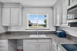 664 Middlefield Rd, Salinas, CA 93906 - Photo 12