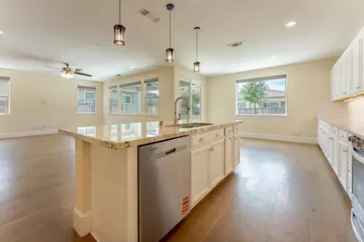 552 Cadiz Dr, Hollister, CA 95023 - Photo 12