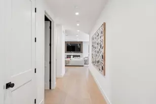 401 Grand St, Redwood City, CA 94062 - Photo 4