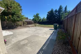 1027 Valota Rd, Redwood City, CA 94061 - Photo 12