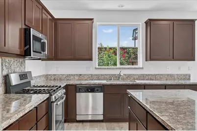 1225 Rosales Ln, Hollister, CA 95023 - Photo 10