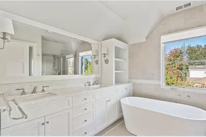 240 University Dr, Menlo Park, CA 94025 - Photo 18