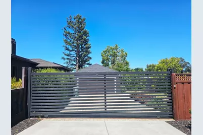 1516 Los Montes Dr, Burlingame, CA 94010 - Photo 36