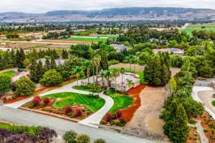 10746 Green Valley Dr, Gilroy, CA 95020 - Photo 6