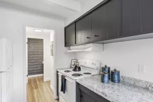 451 Dela Vina 107, Monterey, CA 93940 - Photo 18