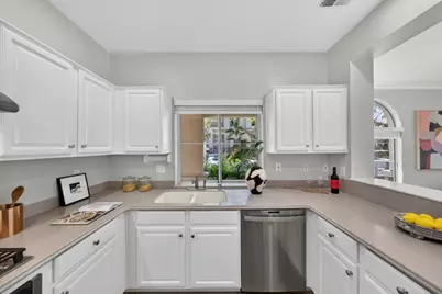 180 Espinosa Ln, Mountain View, CA 94043 - Photo 14