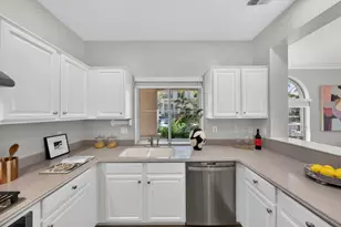 180 Espinosa Ln, Mountain View, CA 94043 - Photo 14