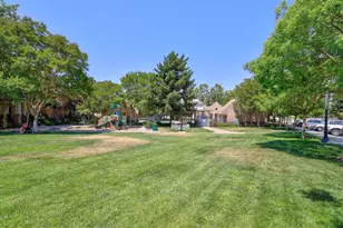 180 Espinosa Ln, Mountain View, CA 94043 - Photo 56