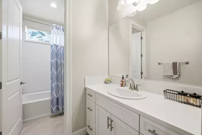 1196 Wildrose Dr, Hollister, CA 95023 - Photo 18