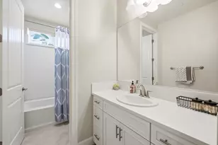 1196 Wildrose Dr, Hollister, CA 95023 - Photo 18