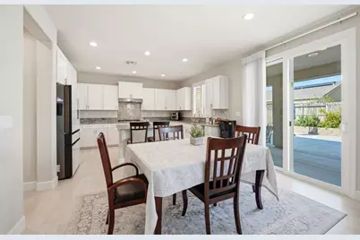 1196 Wildrose Dr, Hollister, CA 95023 - Photo 6