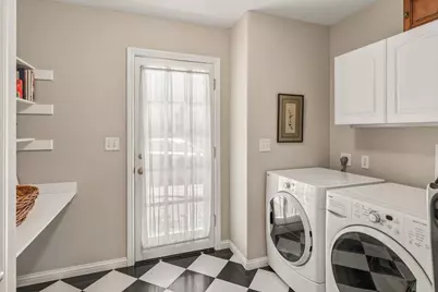 1072 Laurie Ave, San Jose, CA 95125 - Photo 24
