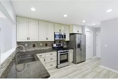 17125 Creekside Cir, Morgan Hill, CA 95037 - Photo 4