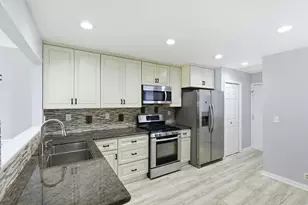 17125 Creekside Cir, Morgan Hill, CA 95037 - Photo 4