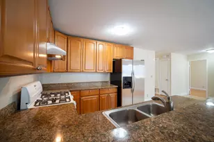 1221 E 19th St, Oakland, CA 94606 - Photo 14