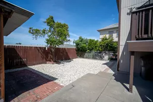 1221 E 19th St, Oakland, CA 94606 - Photo 62
