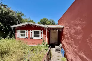 1035-1037 Warfield Ave, Oakland, CA 94610 - Photo 6