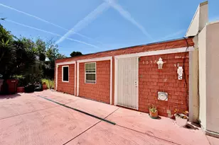 1035-1037 Warfield Ave, Oakland, CA 94610 - Photo 1