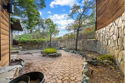 95 Belle Roche Ave, Redwood City, CA 94062 - Photo 14