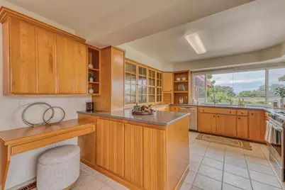 15460 Oak Hills Dr, Salinas, CA 93907 - Photo 18