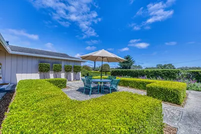 15460 Oak Hills Dr, Salinas, CA 93907 - Photo 46