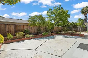 4878 Elester Dr, San Jose, CA 95124 - Photo 14