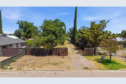 874 Hansen Ave, Merced, CA 95340 - Photo 4