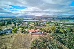 5 Winding Oaks Dr, Pleasanton, CA 94566 - Photo 92
