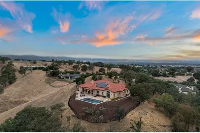 5 Winding Oaks Dr, Pleasanton, CA 94566 - Photo 110