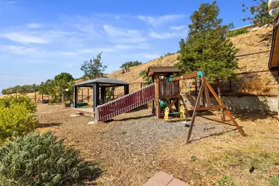 14990 Garcal Dr, San Jose, CA 95127 - Photo 32