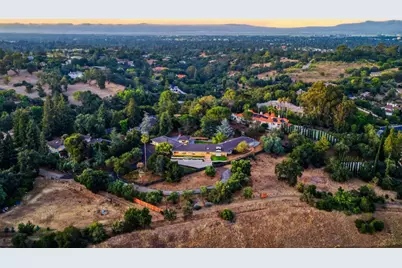 26201 Dori Ln, Los Altos Hills, CA 94022 - Photo 122