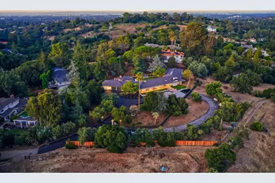 26201 Dori Ln, Los Altos Hills, CA 94022 - Photo 124