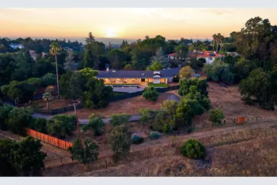 26201 Dori Ln, Los Altos Hills, CA 94022 - Photo 126