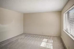 1271 Juniper Dr 7, Gilroy, CA 95020 - Photo 8